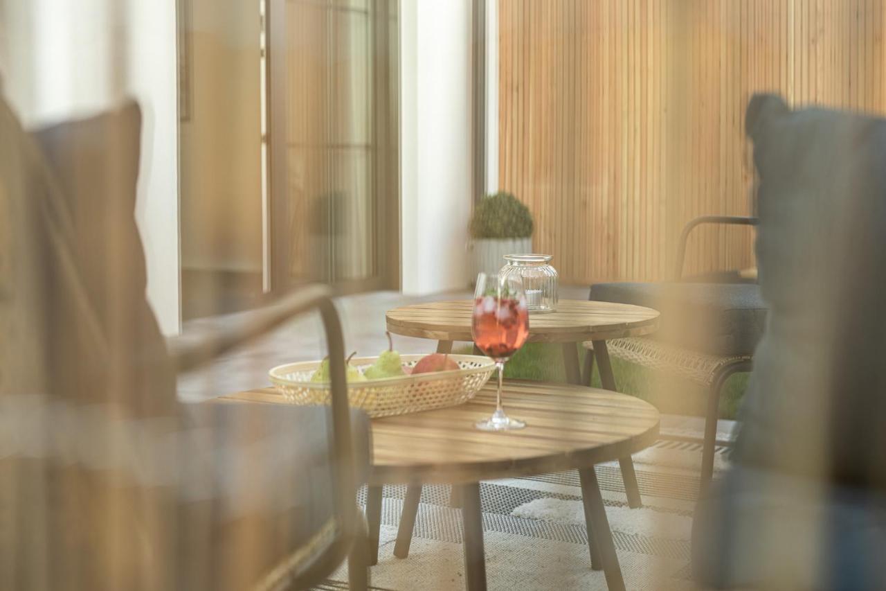 نيوستيف ام ستوبيتا Oskar Apartments المظهر الخارجي الصورة