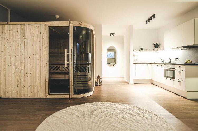نيوستيف ام ستوبيتا Oskar Apartments المظهر الخارجي الصورة