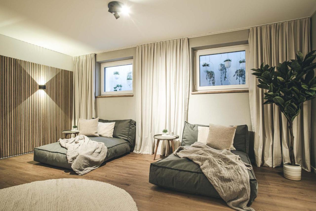 نيوستيف ام ستوبيتا Oskar Apartments المظهر الخارجي الصورة