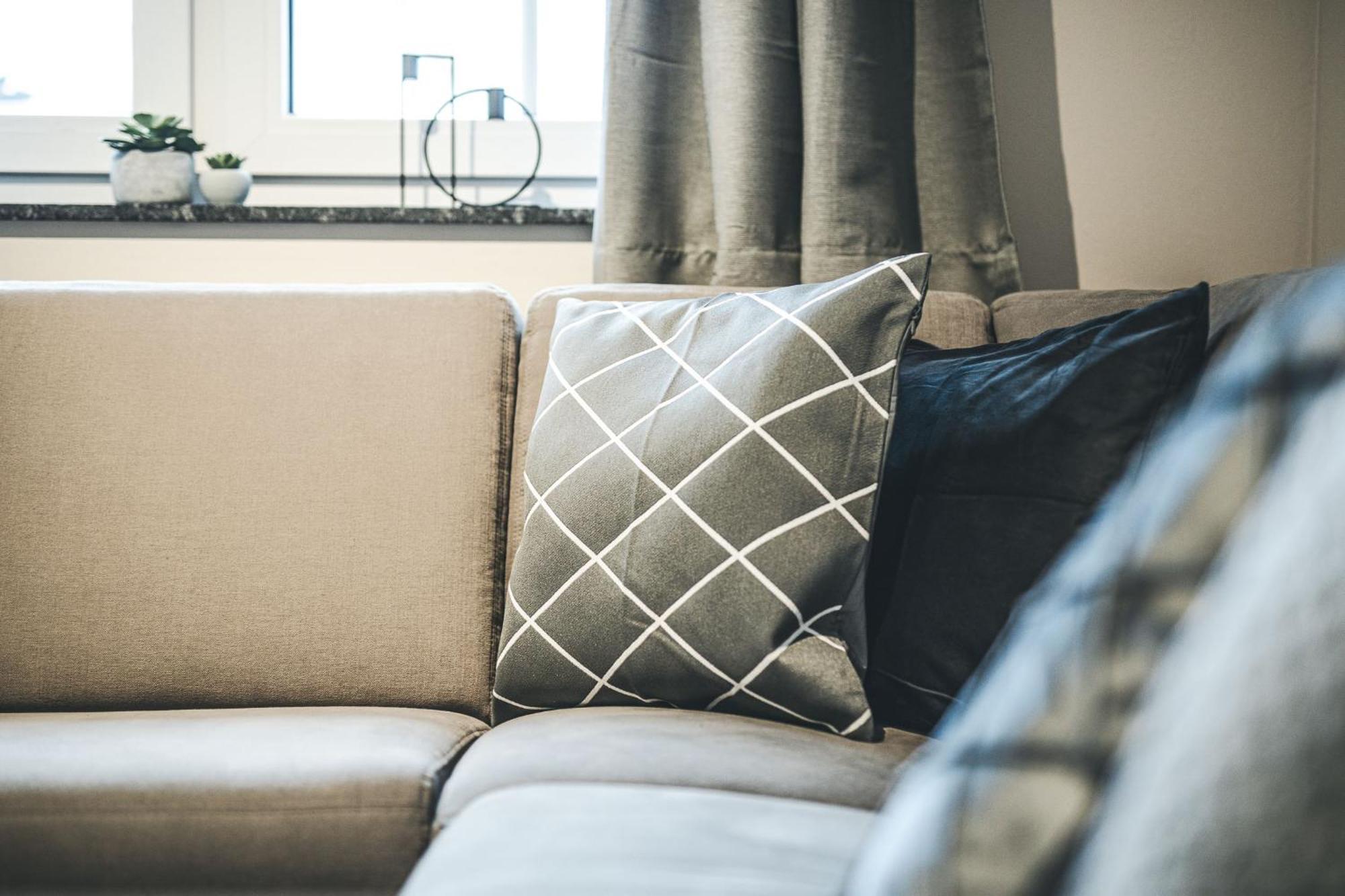 نيوستيف ام ستوبيتا Oskar Apartments المظهر الخارجي الصورة